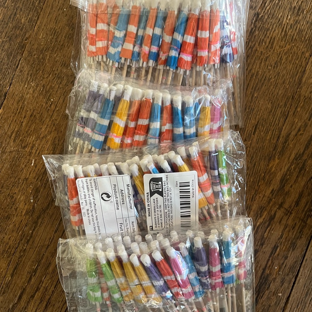 NWOT Umbrella drink sticks (120)
